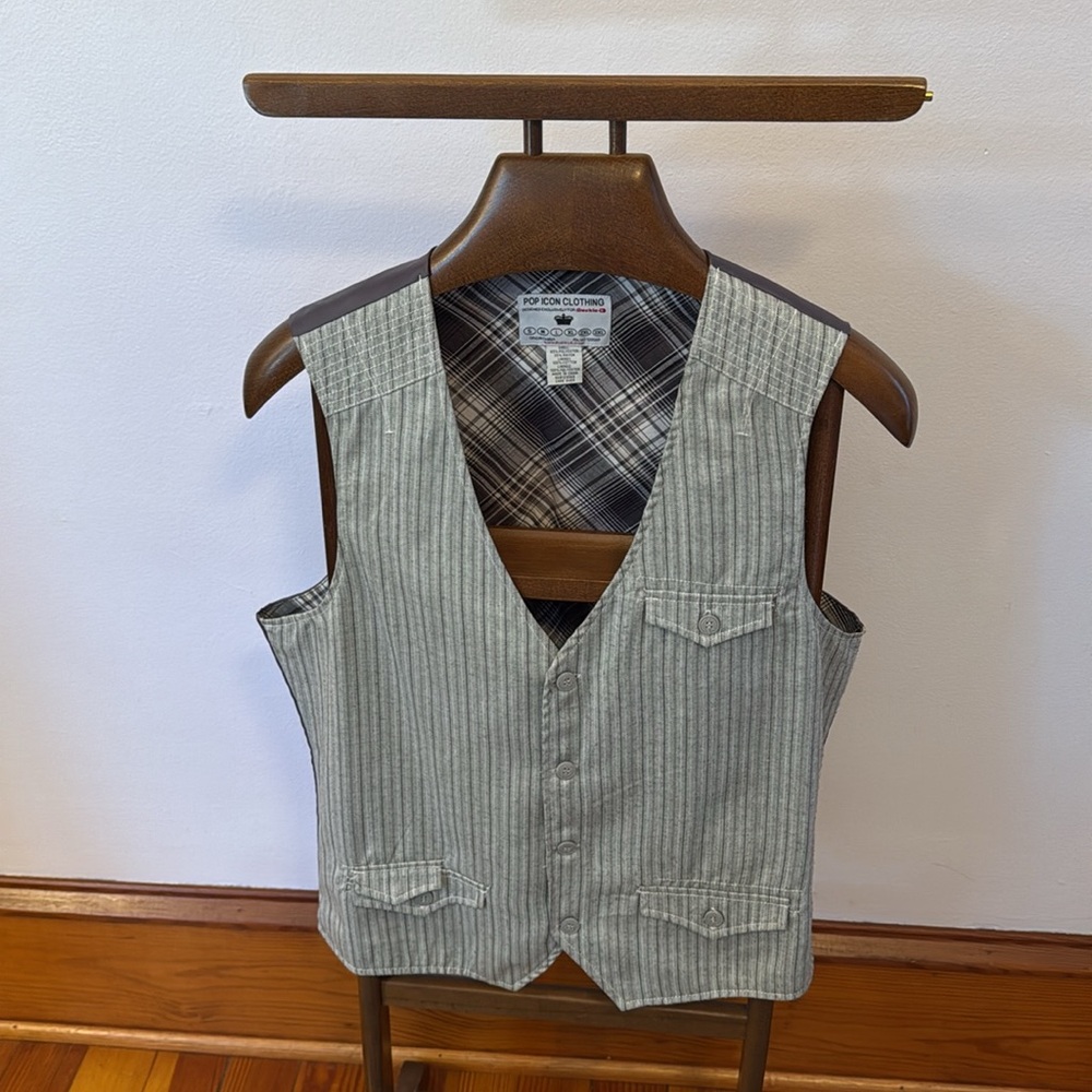 POP ICON CLOTHING vest size Large - Picture 2 of 6